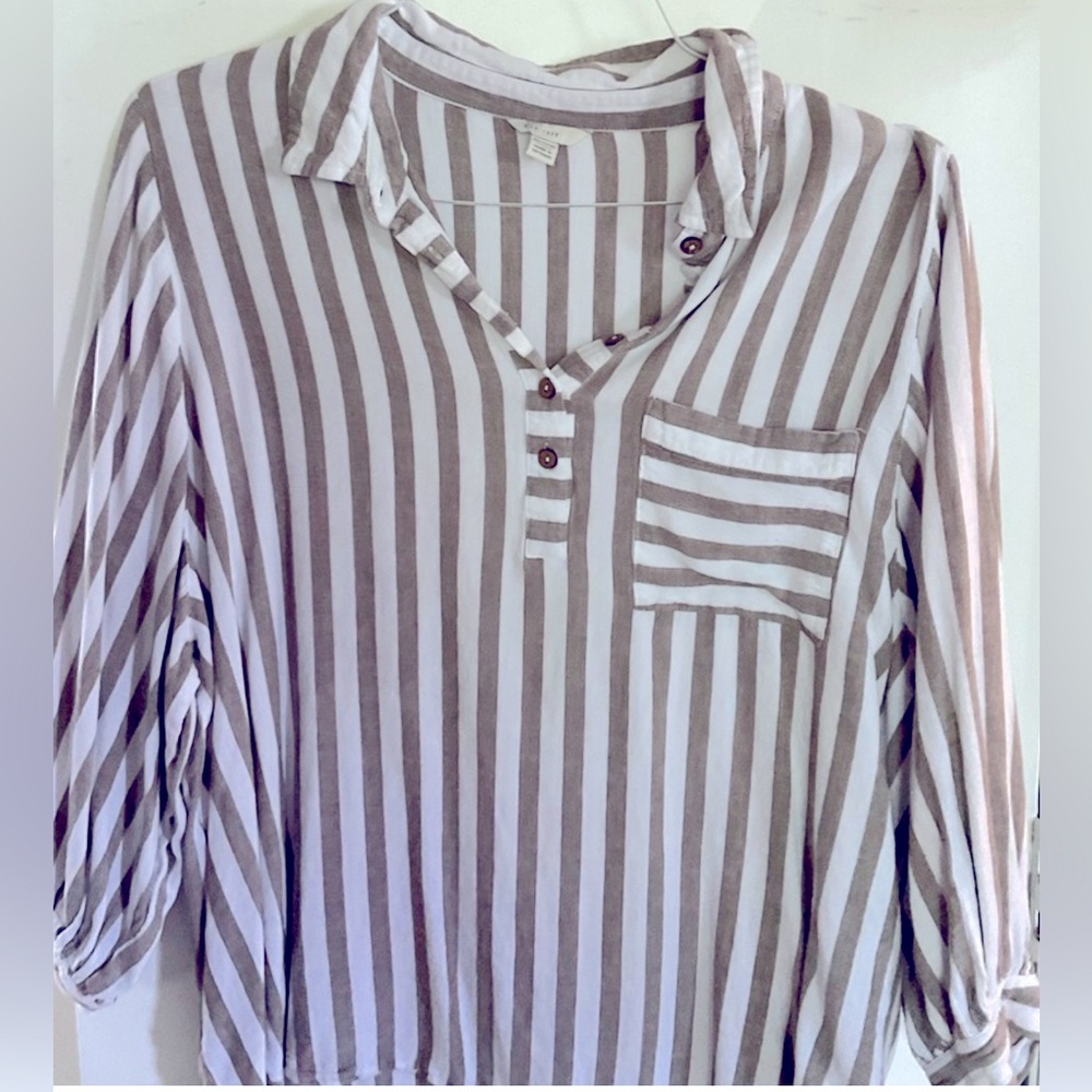 EST. 1946 4 Season Shirt Size 18/20 W
